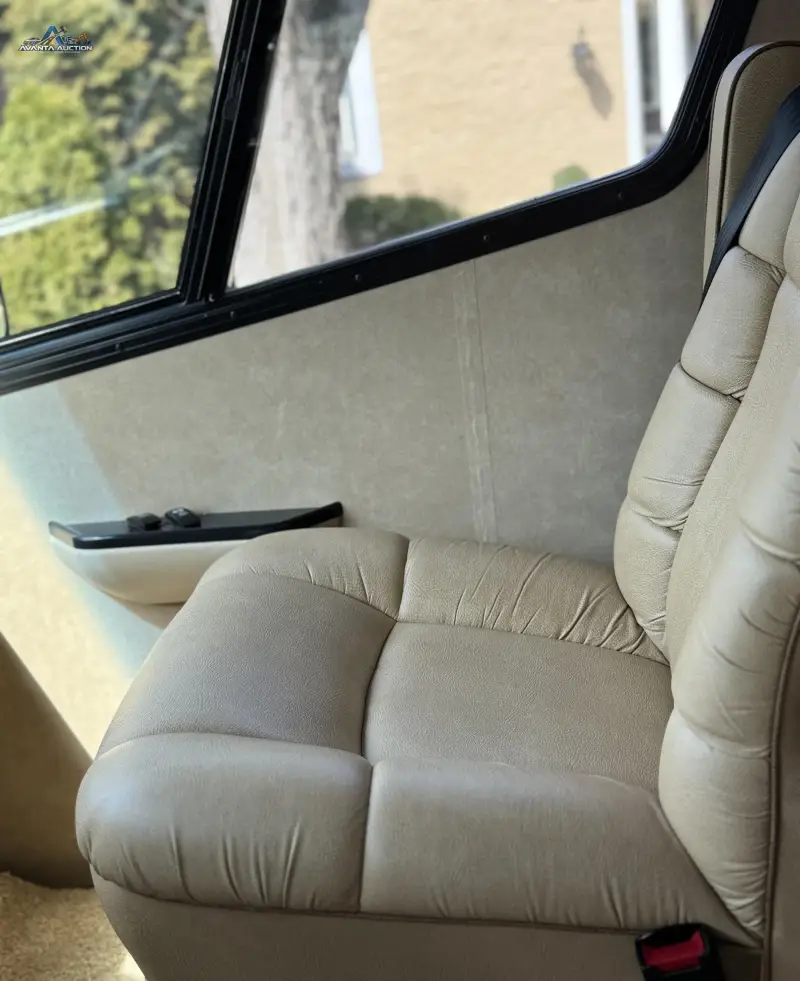 2012 Monaco Coach Vesta photo 65