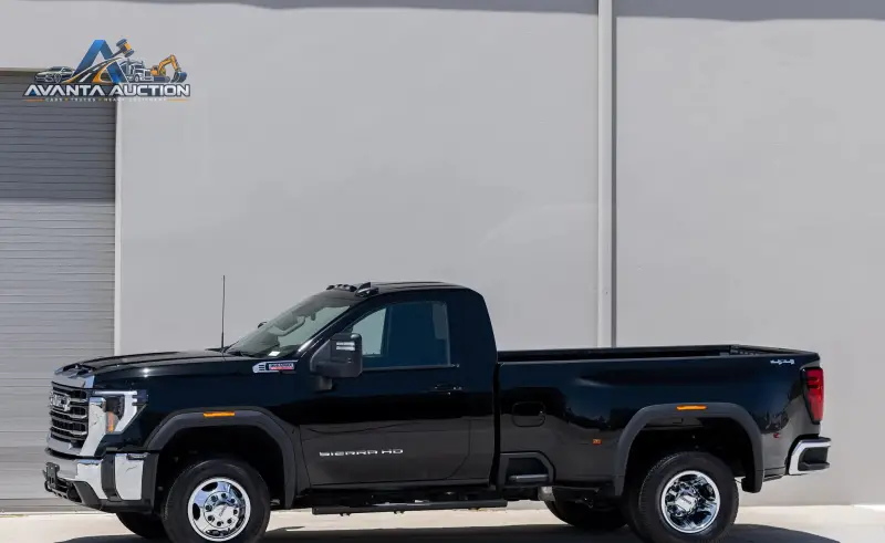 2024 GMC Sierra 3500HD SLE Duramax Dually 4x4 photo 32