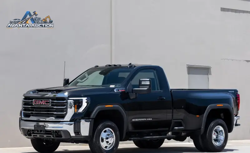 2024 GMC Sierra 3500HD SLE Duramax Dually 4x4 photo 7