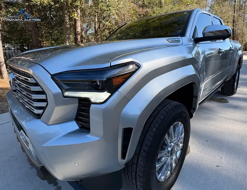 2024 Toyota Tacoma Limited Double Cab i-Force Max 4×4 photo 11