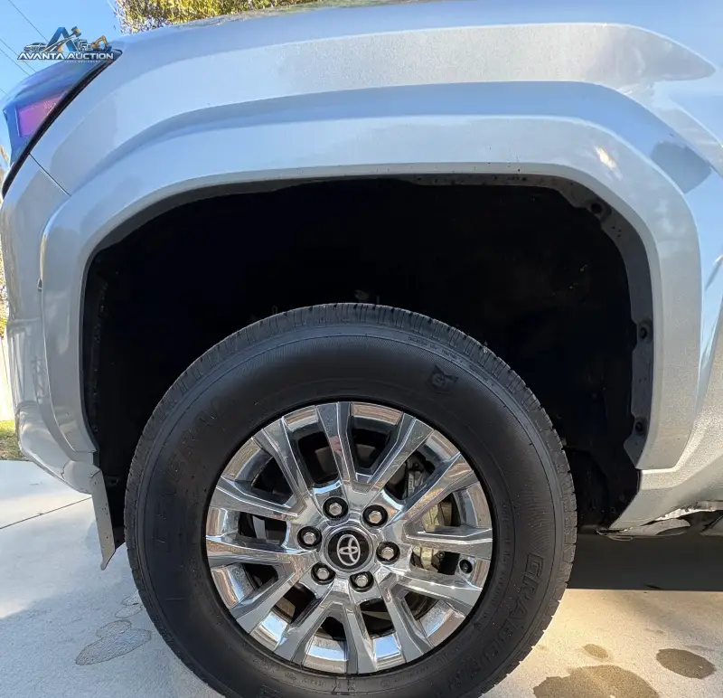 2024 Toyota Tacoma Limited Double Cab i-Force Max 4×4 photo 39