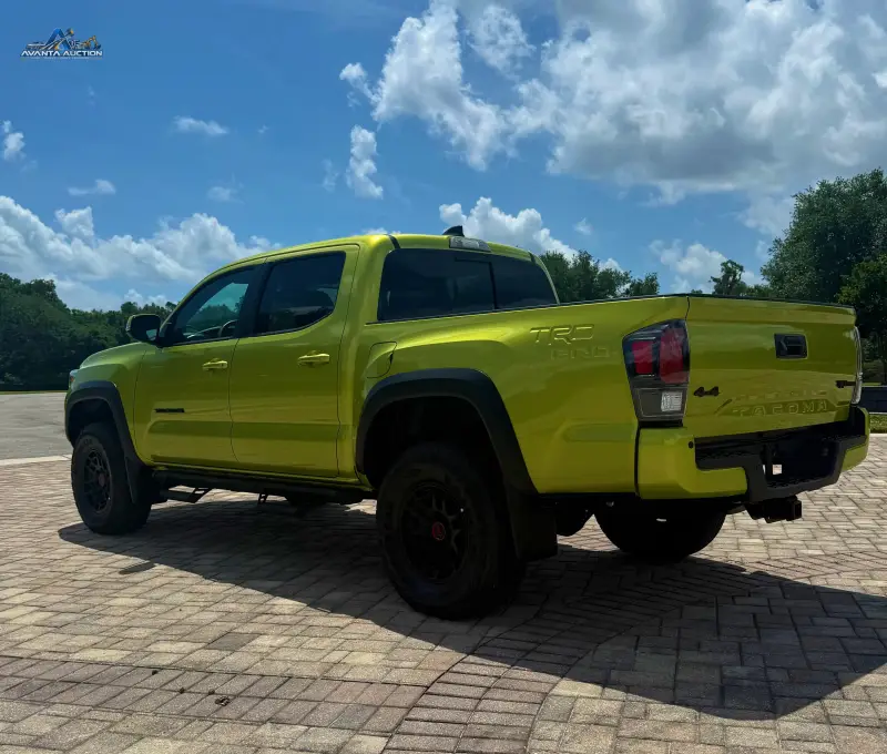 2022 Toyota Tacoma Double Cab TRD photo 12
