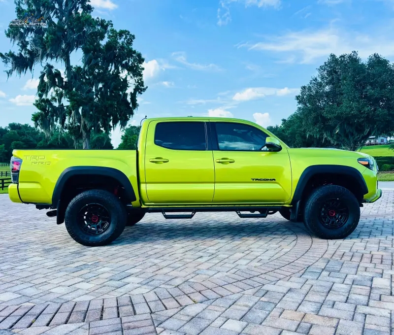 2022 Toyota Tacoma Double Cab TRD photo 13