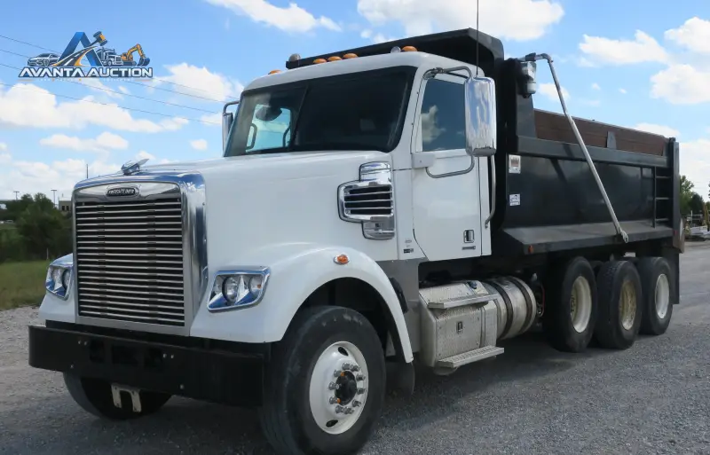 2012 Freightliner Coronado SD photo 1