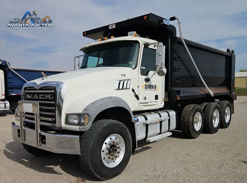 2011 Mack GU713 photo 1