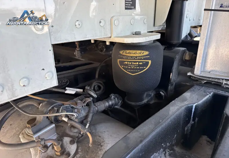 2018 Peterbilt 389 photo 10
