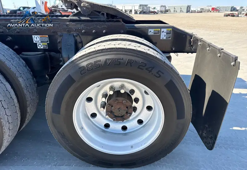 2018 Peterbilt 389 photo 108