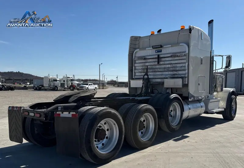 2018 Peterbilt 389 photo 5