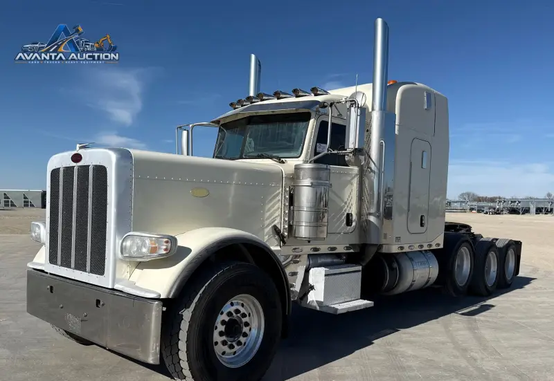 2018 Peterbilt 389 photo 1
