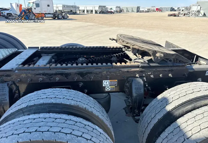 2018 Peterbilt 389 photo 14