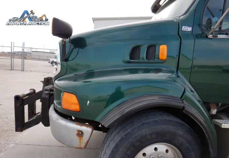 2001 Sterling LT9500 photo 9