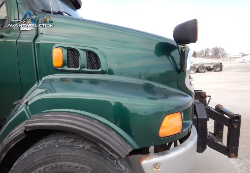 2001 Sterling LT9500 photo 11