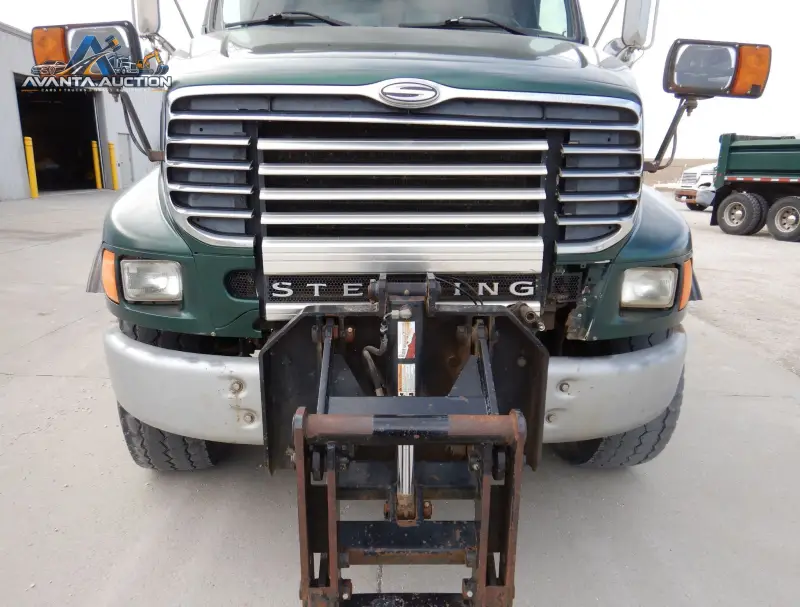2001 Sterling LT9500 photo 10