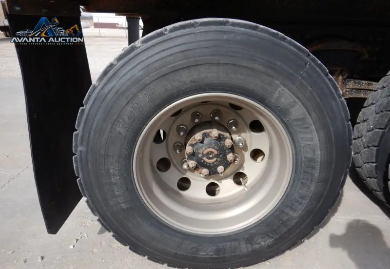 2001 Sterling LT9500 photo 111