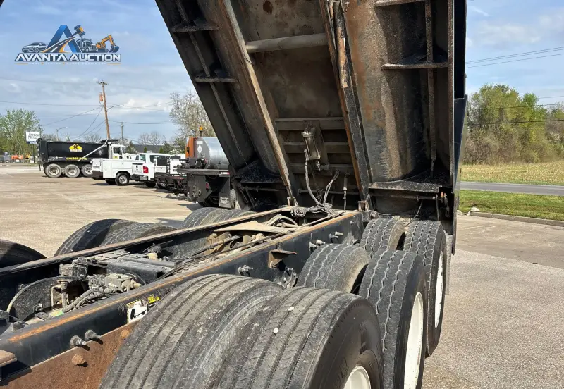 2017 Mack Granite GU713 photo 20