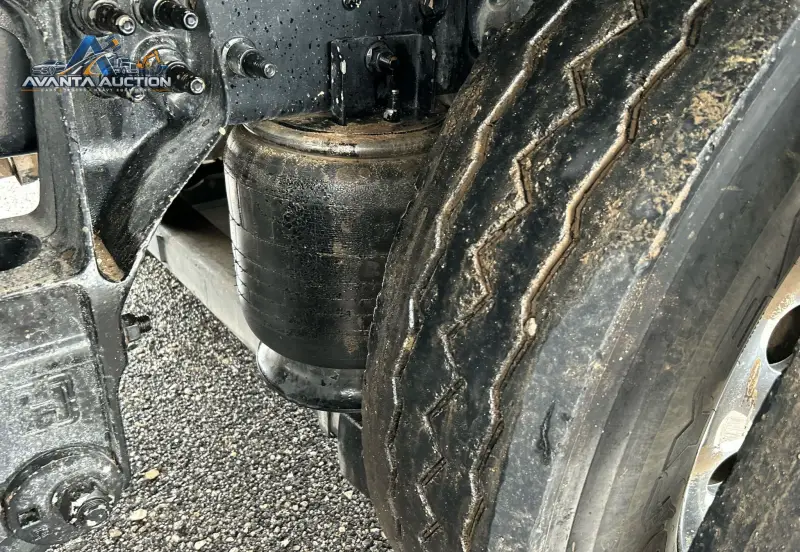 2015 Caterpillar CT660L photo 97