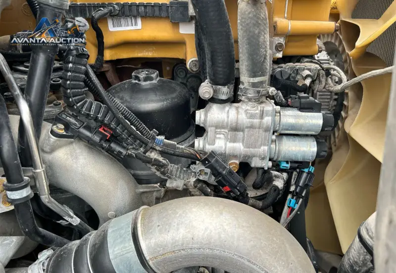 2015 Caterpillar CT660L photo 48