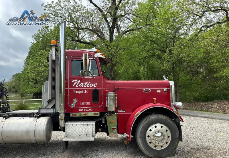 1981 Peterbilt 359 photo 16