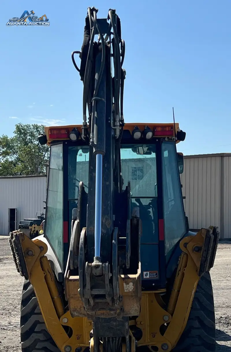2020 John Deere 310L photo 6