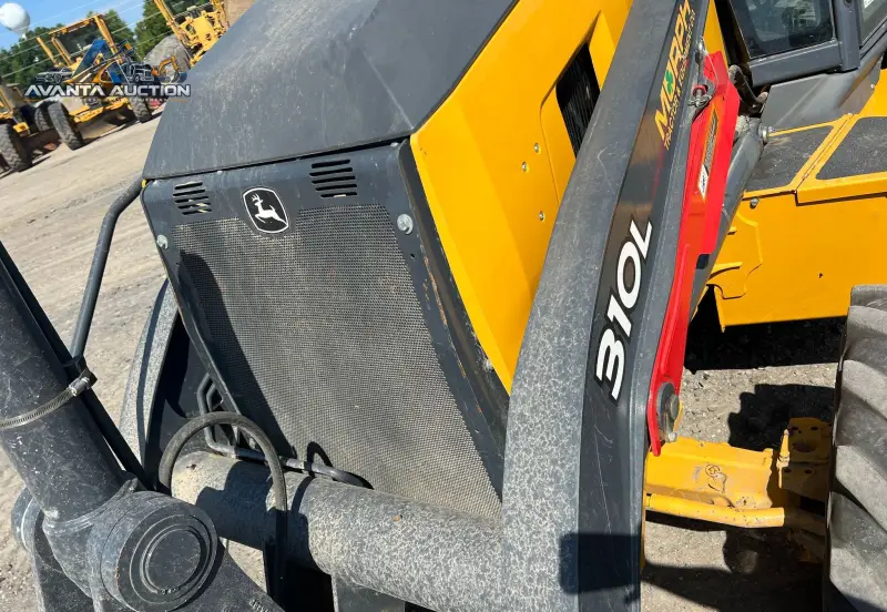2020 John Deere 310L photo 13
