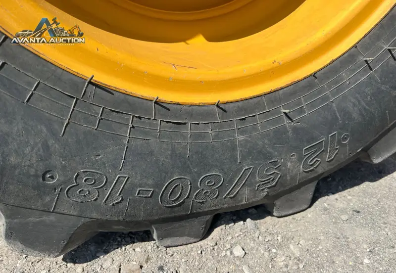 2020 John Deere 310L photo 59