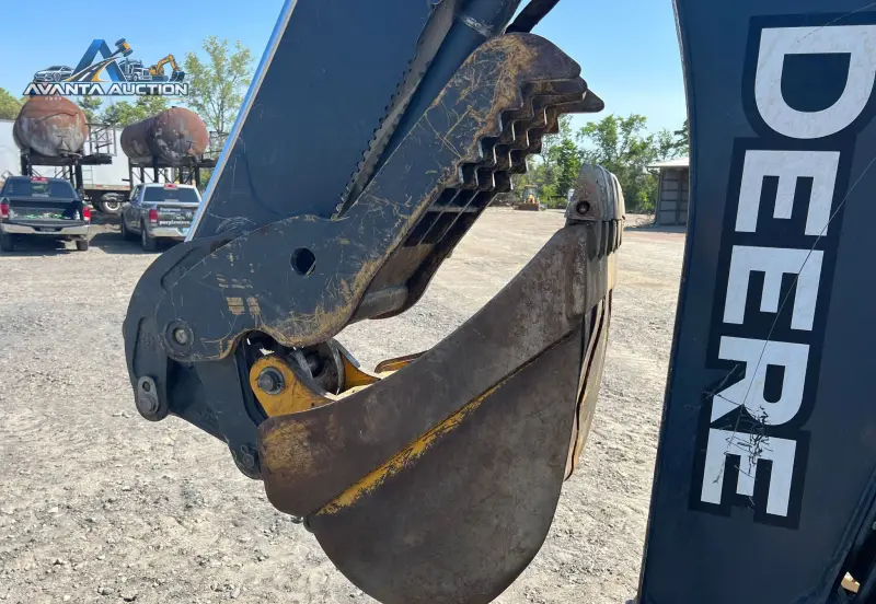 2020 John Deere 310L photo 29