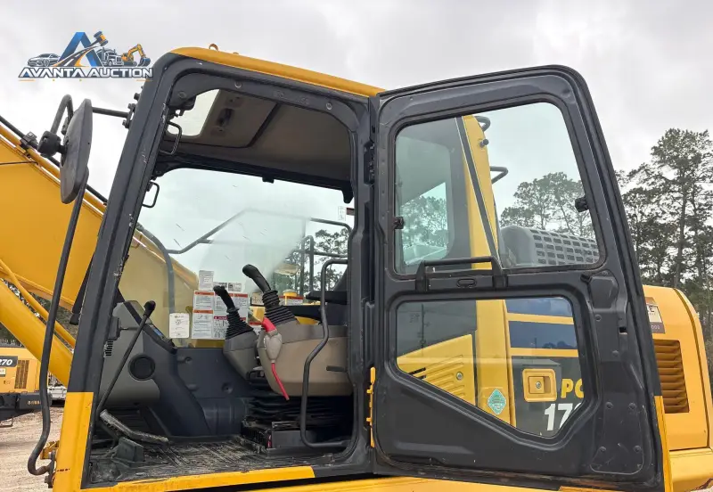 2019 Komatsu PC170LC-11 photo 37