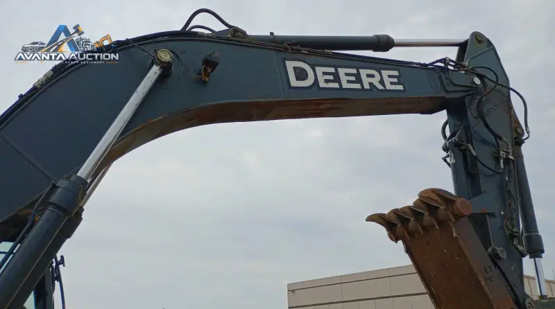 2014 John Deere 250G LC photo 20