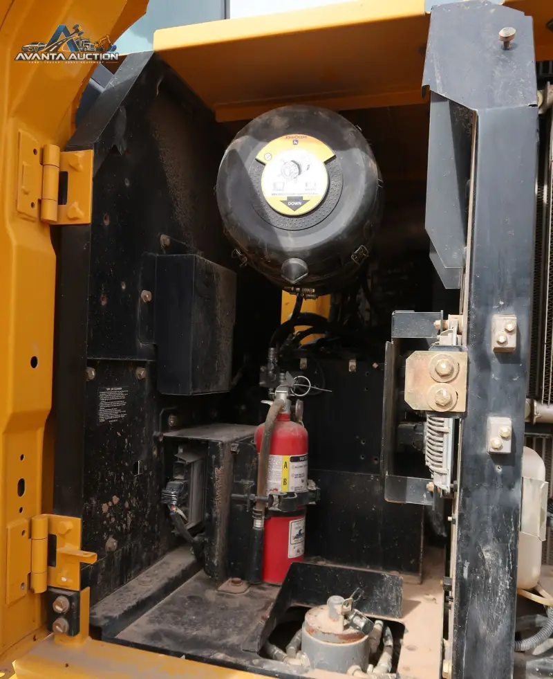 2015 John Deere 210G LC photo 27