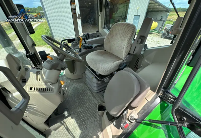 2021 John Deere 6130M photo 27