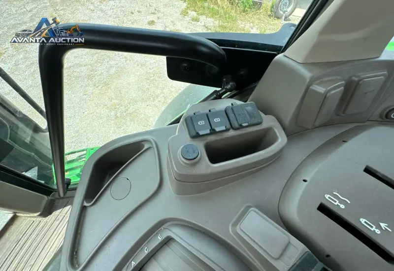 2021 John Deere 6130M photo 39