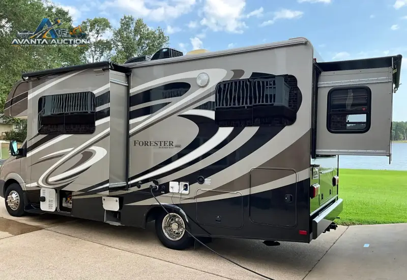 2015 Forest River Forester MBS 2401R photo 28