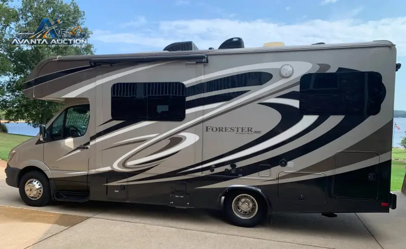 2015 Forest River Forester MBS 2401R photo 3