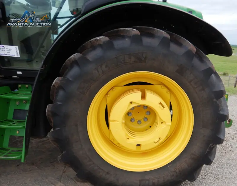 2015 John Deere 6120R photo 67