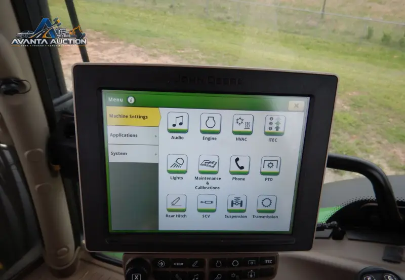 2015 John Deere 6120R photo 25