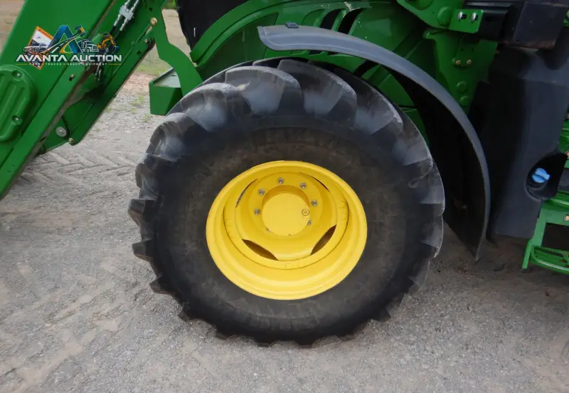 2015 John Deere 6120R photo 64