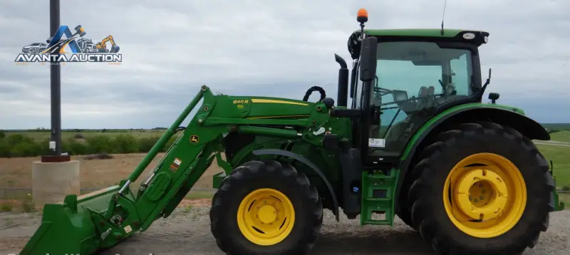 2015 John Deere 6120R photo 8