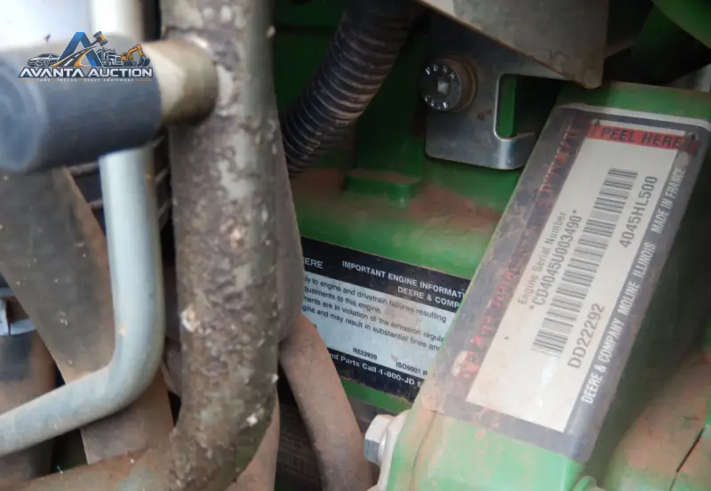 2015 John Deere 6120R photo 79