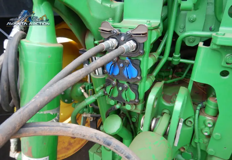 2015 John Deere 6120R photo 47