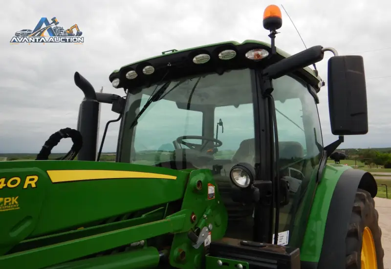 2015 John Deere 6120R photo 38