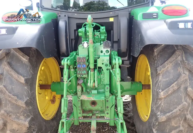 2017 John Deere 6130R photo 37