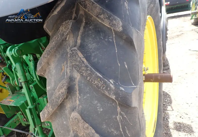 2017 John Deere 6130R photo 53