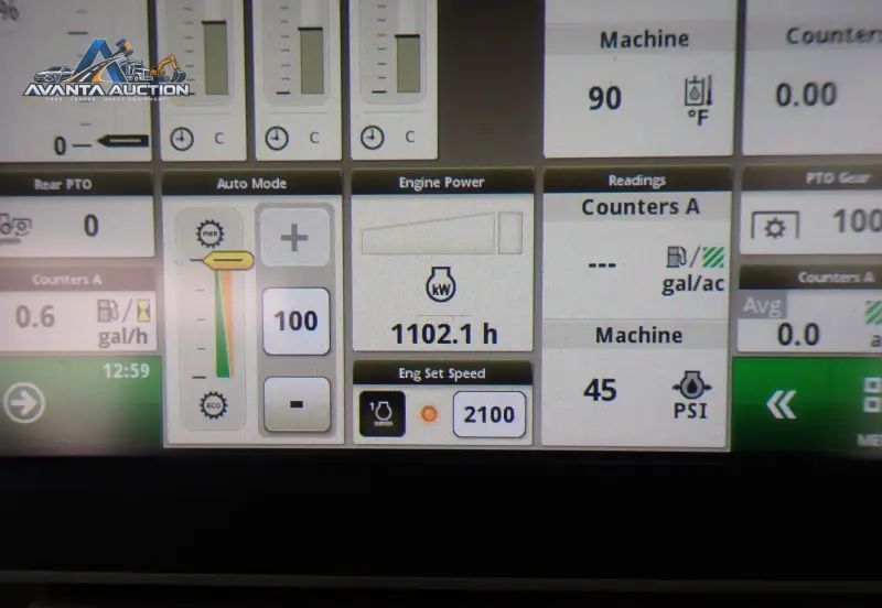 2017 John Deere 6130R photo 22