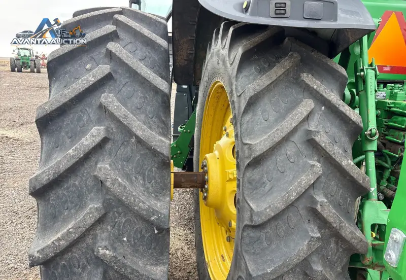 2014 John Deere 7250R photo 105
