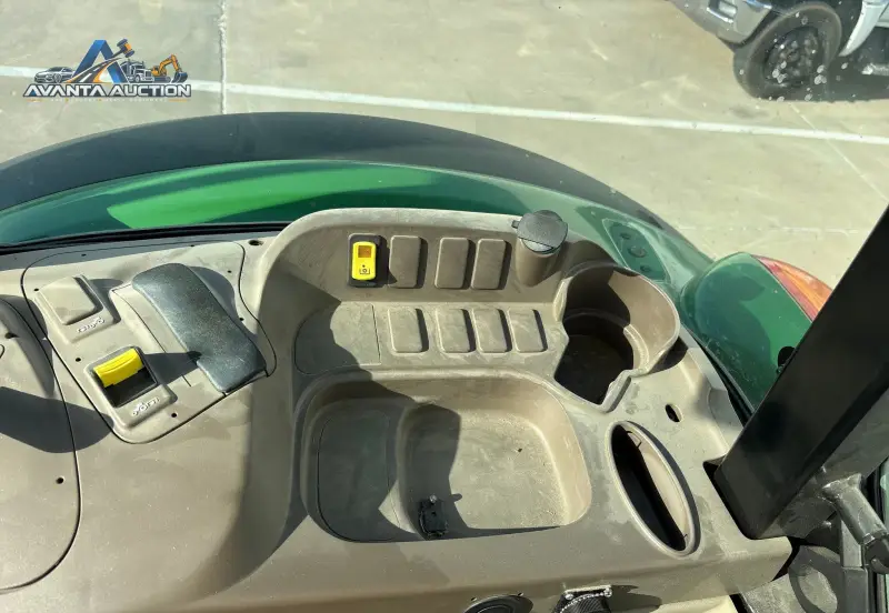 2023 John Deere 6135E photo 45