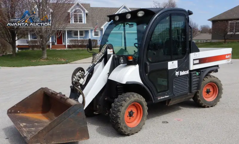 2012 Bobcat Toolcat 5600 photo 1