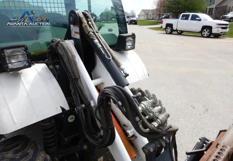 2012 Bobcat Toolcat 5600 photo 50