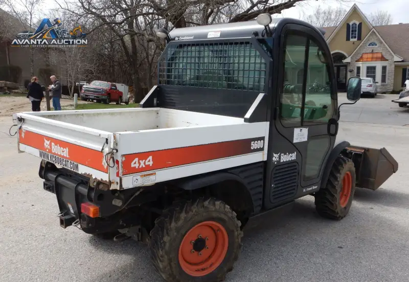 2012 Bobcat Toolcat 5600 photo 5
