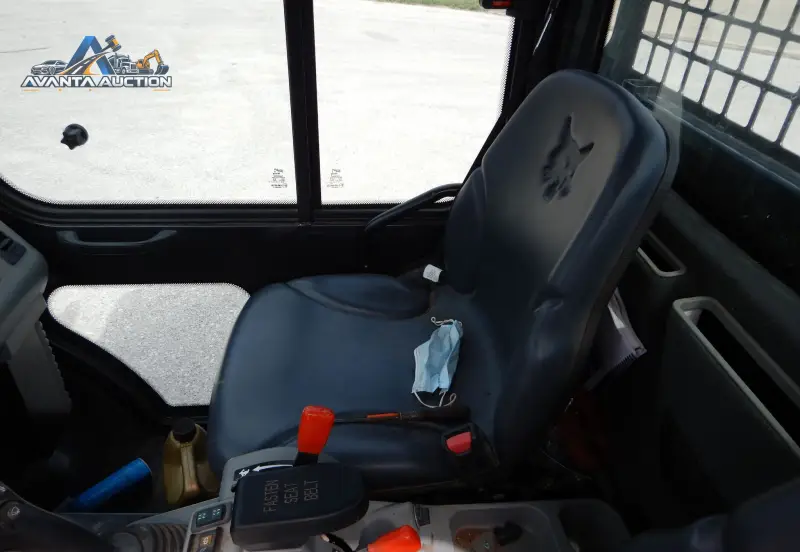 2012 Bobcat Toolcat 5600 photo 16