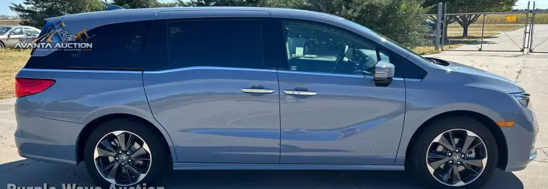 2023 Honda Odyssey Elite photo 7